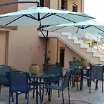 M&b Boutique 3*