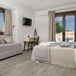 M&b Boutique 3* Nea Roda