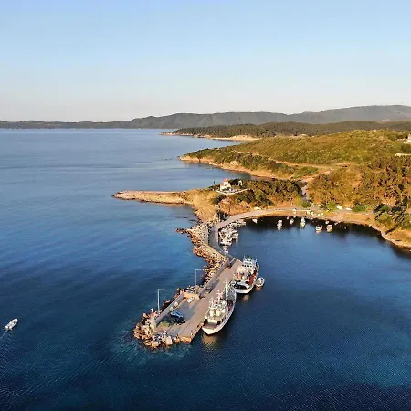 M&b Boutique Aparthotel 3*