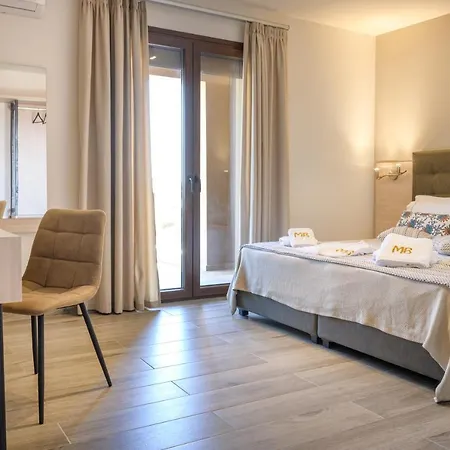 M&b Boutique Apartahotel Nea Roda