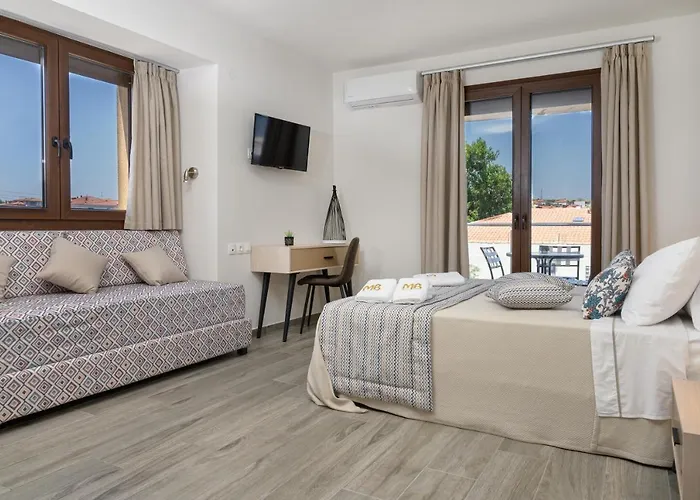 M&b Boutique 3* Nea Roda