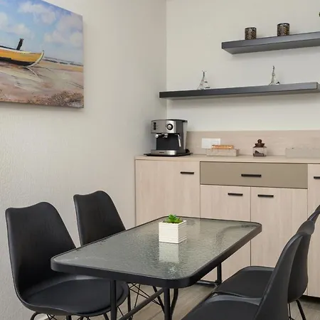 M&b Boutique Aparthotel 3*