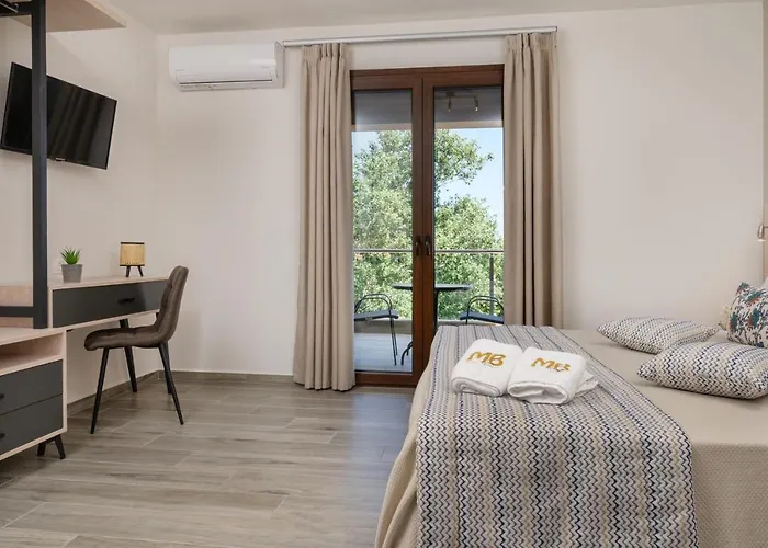 M&b Boutique Apartahotel Nea Roda